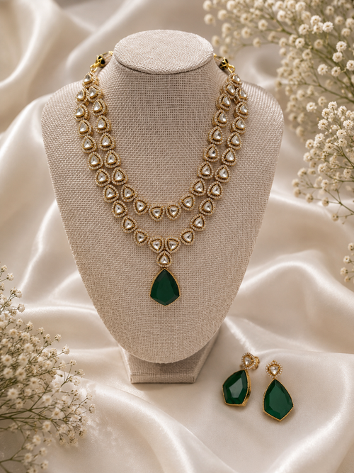 Noor Emerald Moissanite Polki Necklace Set